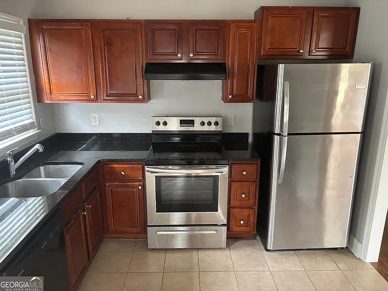 1622 Venice Dr SE — Photo 3