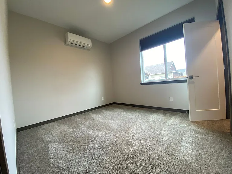 108 W Greenfield Ave — Photo 35
