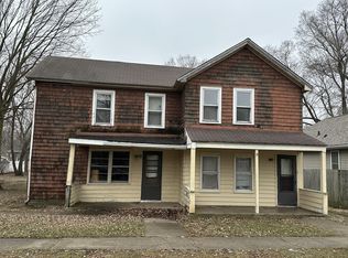 213 1st Ave, Lyndon, IL 61261