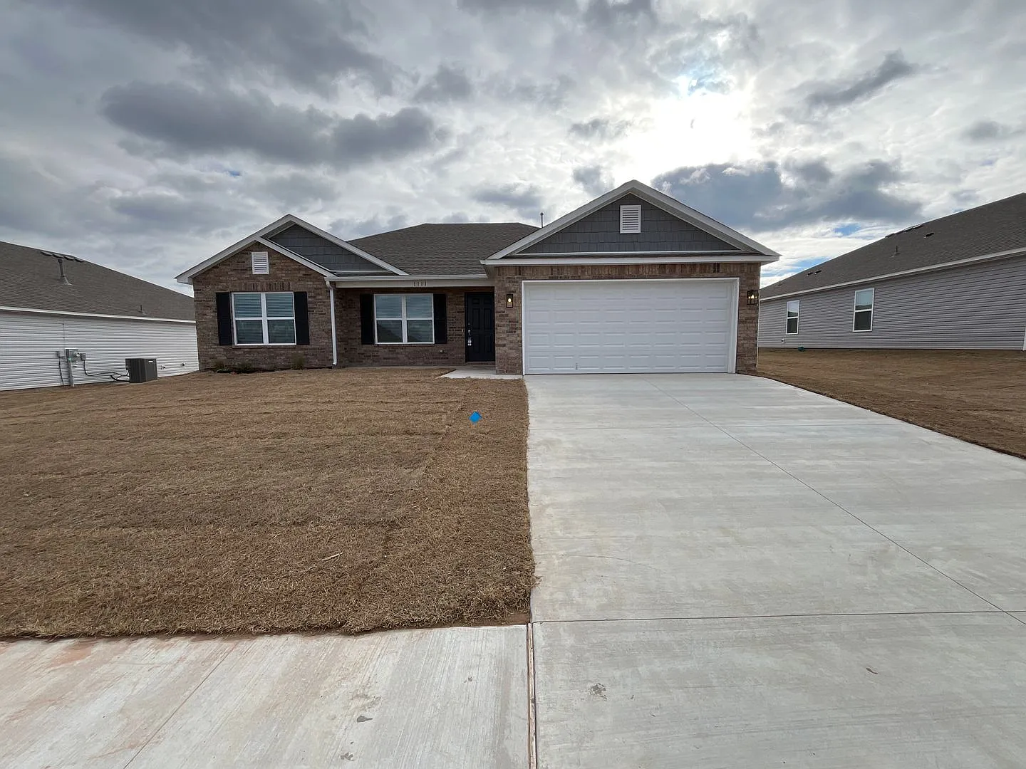 Pre-Leasing Now! Modern 3-Bedroom, 2-Bath Home in Red Plains — Photo 3