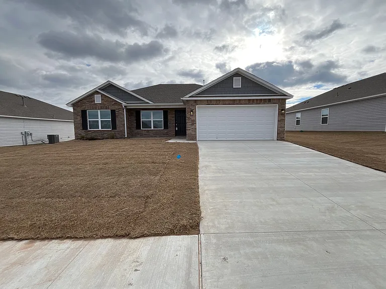 1111 W Abilene Rd — Photo 3