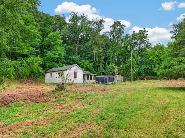 4403 Frog Level Ct, Pulaski, VA 24301