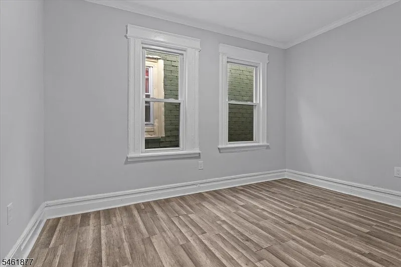3 bed, 1.0 bath, $2,300 — Photo 4