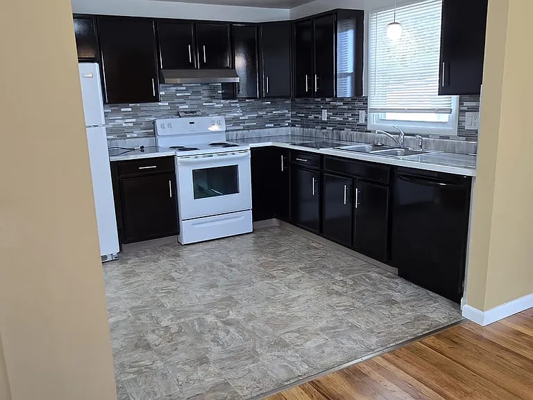 466 Stone Rd #2 — Photo 15