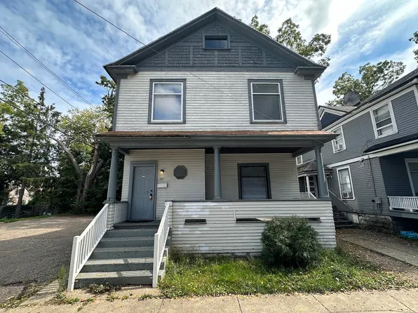 421 Bellevue Pl, Kalamazoo, MI 49007