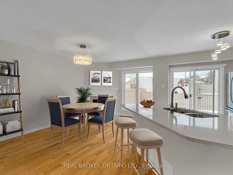 1133 Clyde Ave — Photo 6