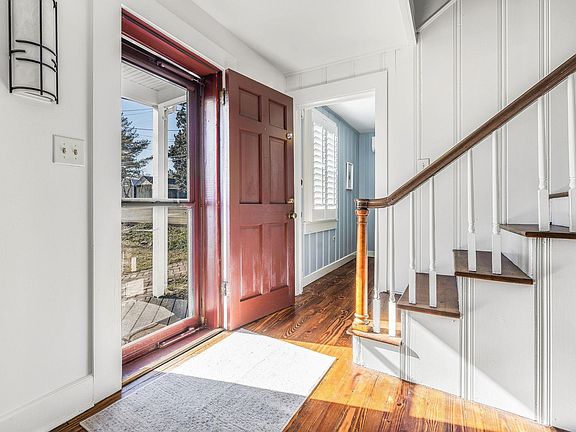 3rd image of 201 Palatine Ave
