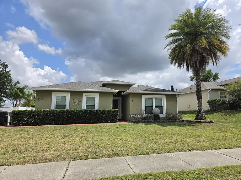 2215 Kingscrest Cir — Photo 1