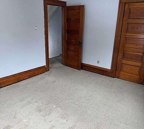 5th image of 715 Wall St