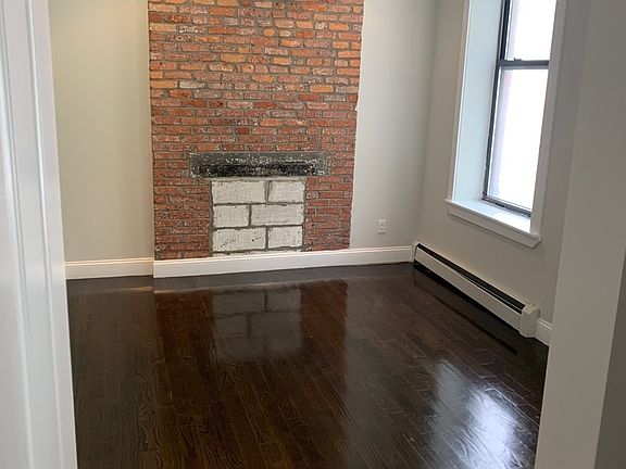 3rd image of 818 10th Ave #1AB