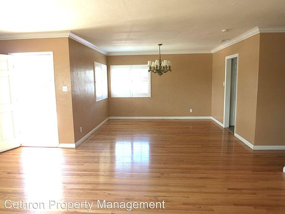 4th image of 6326-28 Mesita Dr
