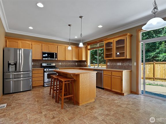5th image of 20617 193rd Avenue Ct E