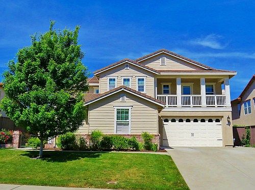 2nd image of 805 Baronial Ln