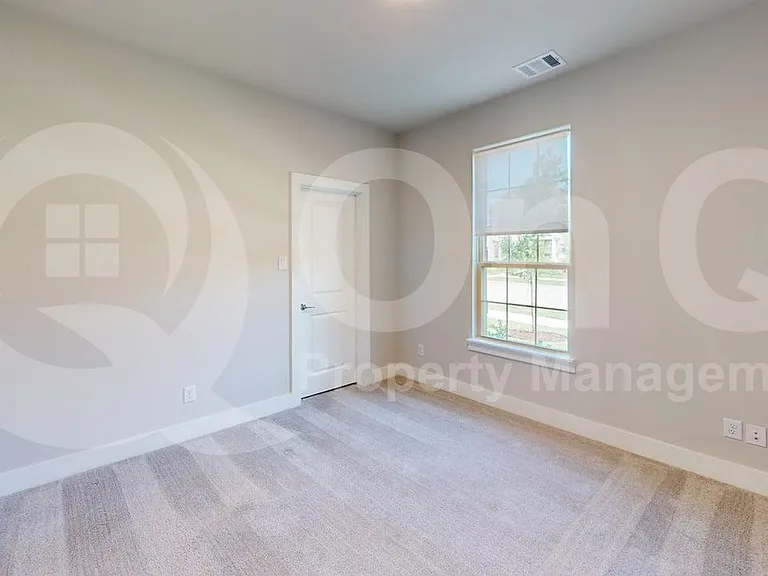 324 Palo Duro St — Photo 14