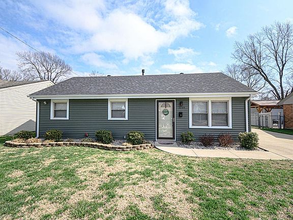 3rd image of 3739 Kipling Dr