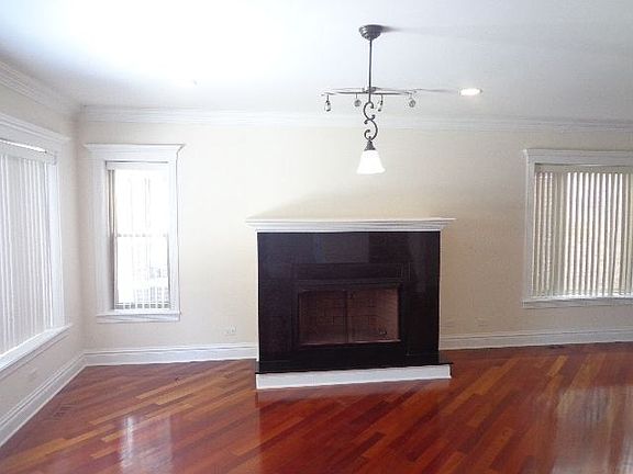 3rd image of 4921 N Keeler Ave