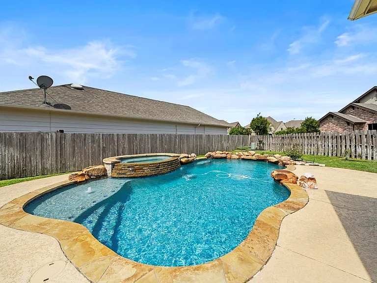 5430 Tyler Park Ln — Photo 29