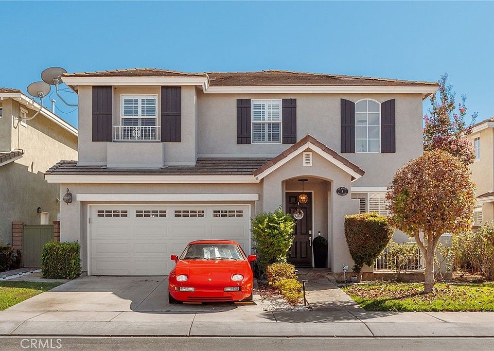1st image of 8 Bayview Dr