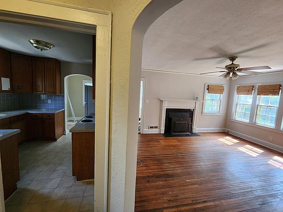 5th image of 1624 Onslow Dr