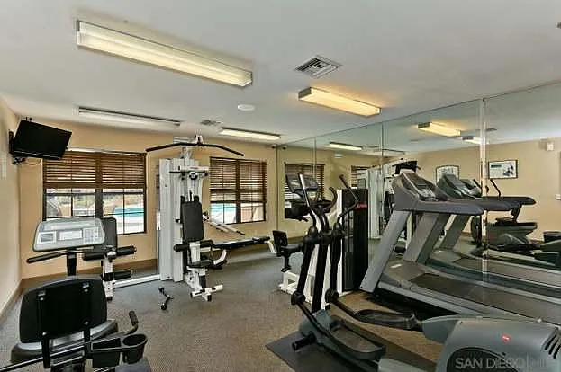 12095 Alta Carmel Ct #6 — Photo 2
