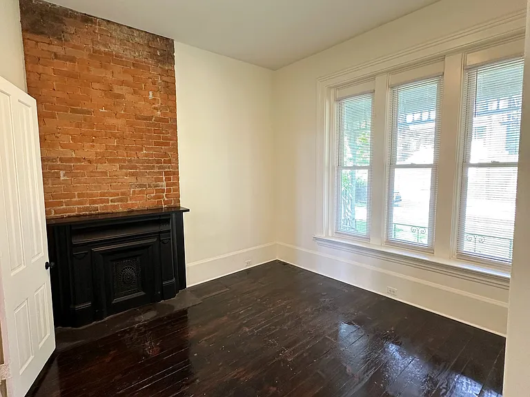 930 Summit Ave #2 — Photo 8