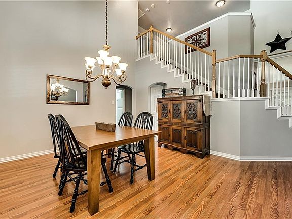 5th image of 5624 Buttercup Ln