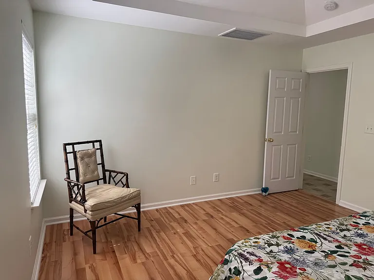 136 Madelia Pl — Photo 23