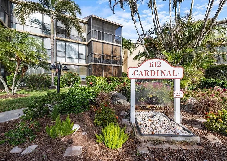 612 Bird Bay Dr S #112CAR