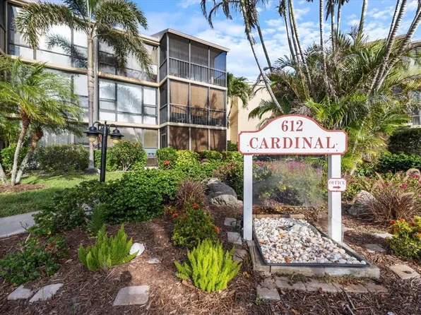 612 Bird Bay Dr S #112CAR, Venice, FL 34285