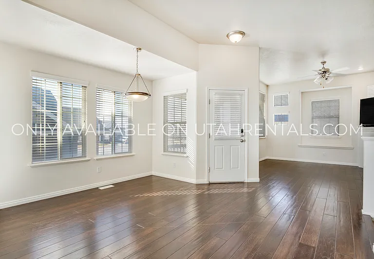 4306 N Chestnut Oak Dr — Photo 3