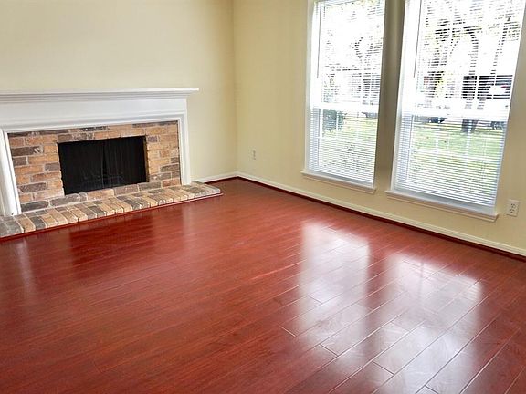 3rd image of 3411 Hidden Creek Dr