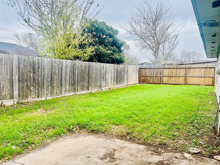 13114 Benford Dr — Photo 18