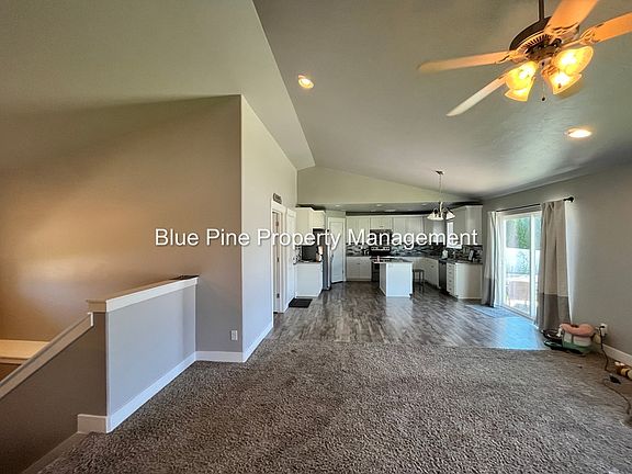 3rd image of 3195 N Oscar Ave