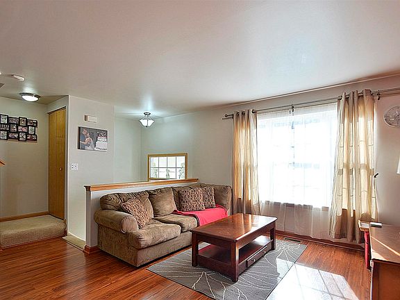 3rd image of 1611 Orchard Ct