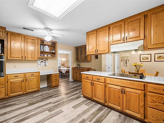 5th image of 244 SW LOBLOLLY PLACE