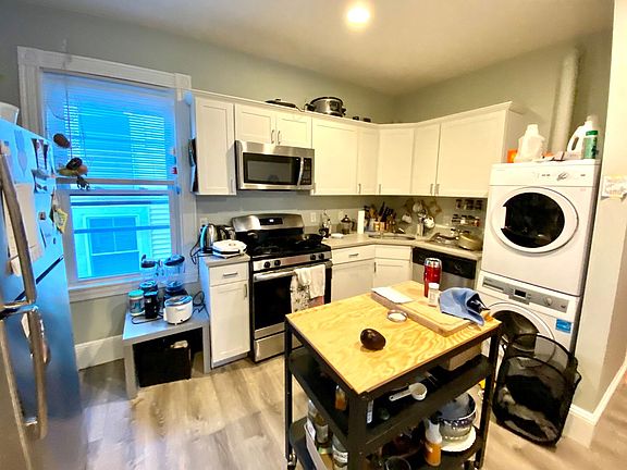 4th image of 3 Oswald St #12