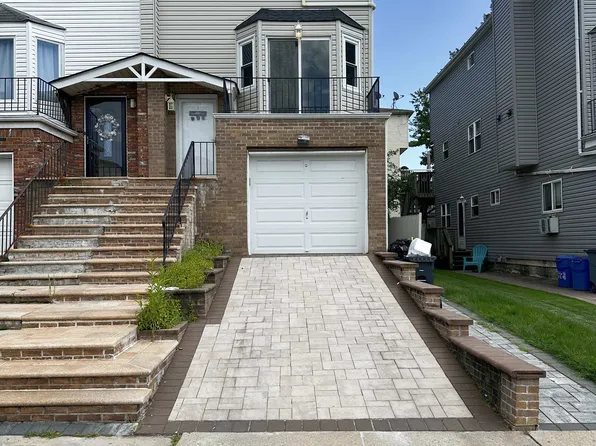 115 Rockne St, Staten Island, NY
