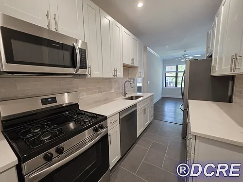 7239 N Sheridan Rd #1 Photo 1