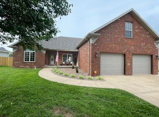 853 W Stanton Dr, Republic, MO 65738