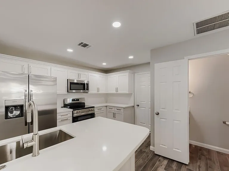 11 Wineberry Pl — Photo 7