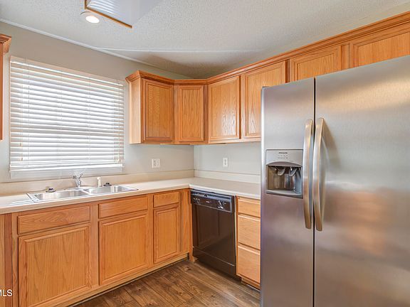 5th image of 204 Landon Trl Unit 204
