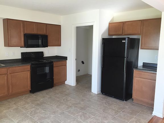 2nd image of 7947 Wildwood Farms Ln