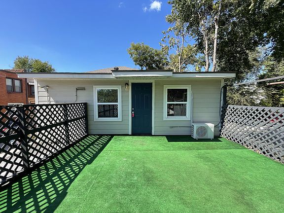 2nd image of 4313 Harrisburg Blvd #11
