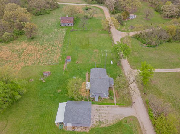 3027 County Road 2270, Moberly, MO 65270