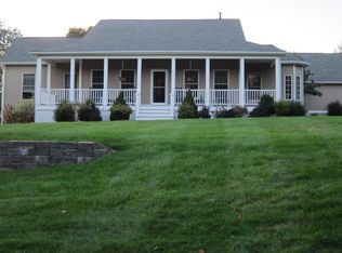 286 Cook Ln, Beacon Falls, CT 06403