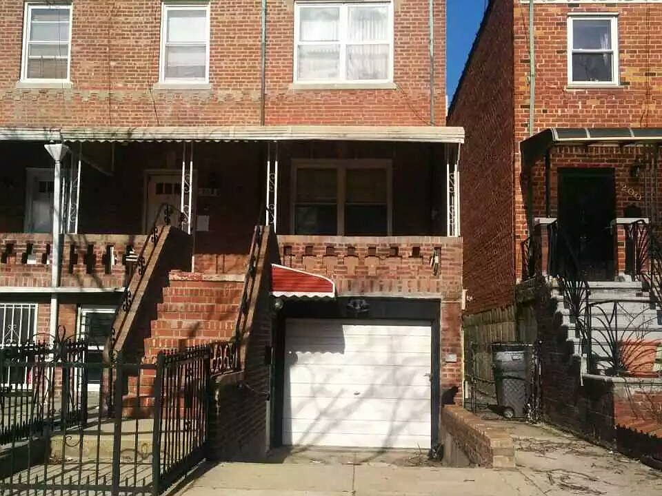 1st image of 202 Bay 26 St #01