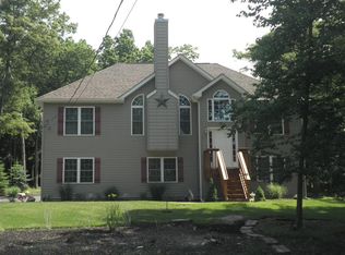140 Stonehenge Rd, Milford, PA 18337