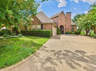 704 Park Place Dr, Athens, TX 75751