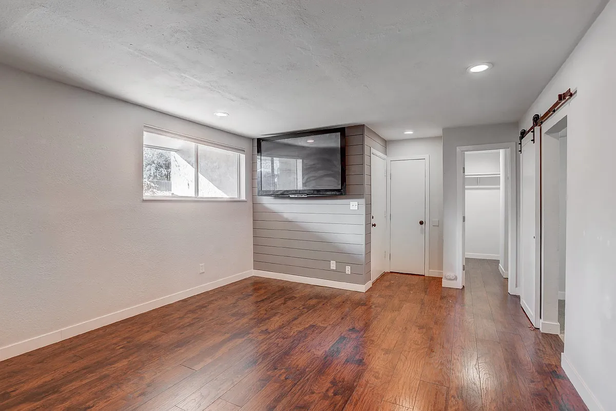 Building Photo - 5300 E Cherry Creek South Dr #701