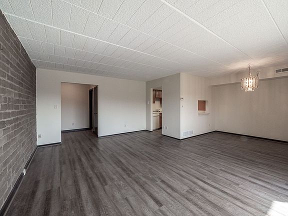 4th image of 515-519 Rebecca Ave #519D